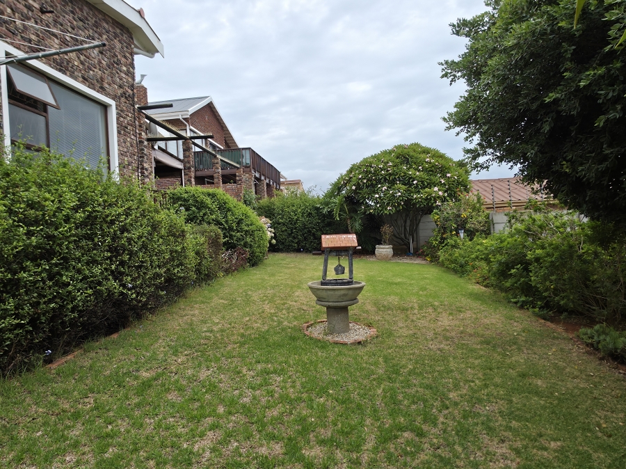 4 Bedroom Property for Sale in Noorsekloof Eastern Cape